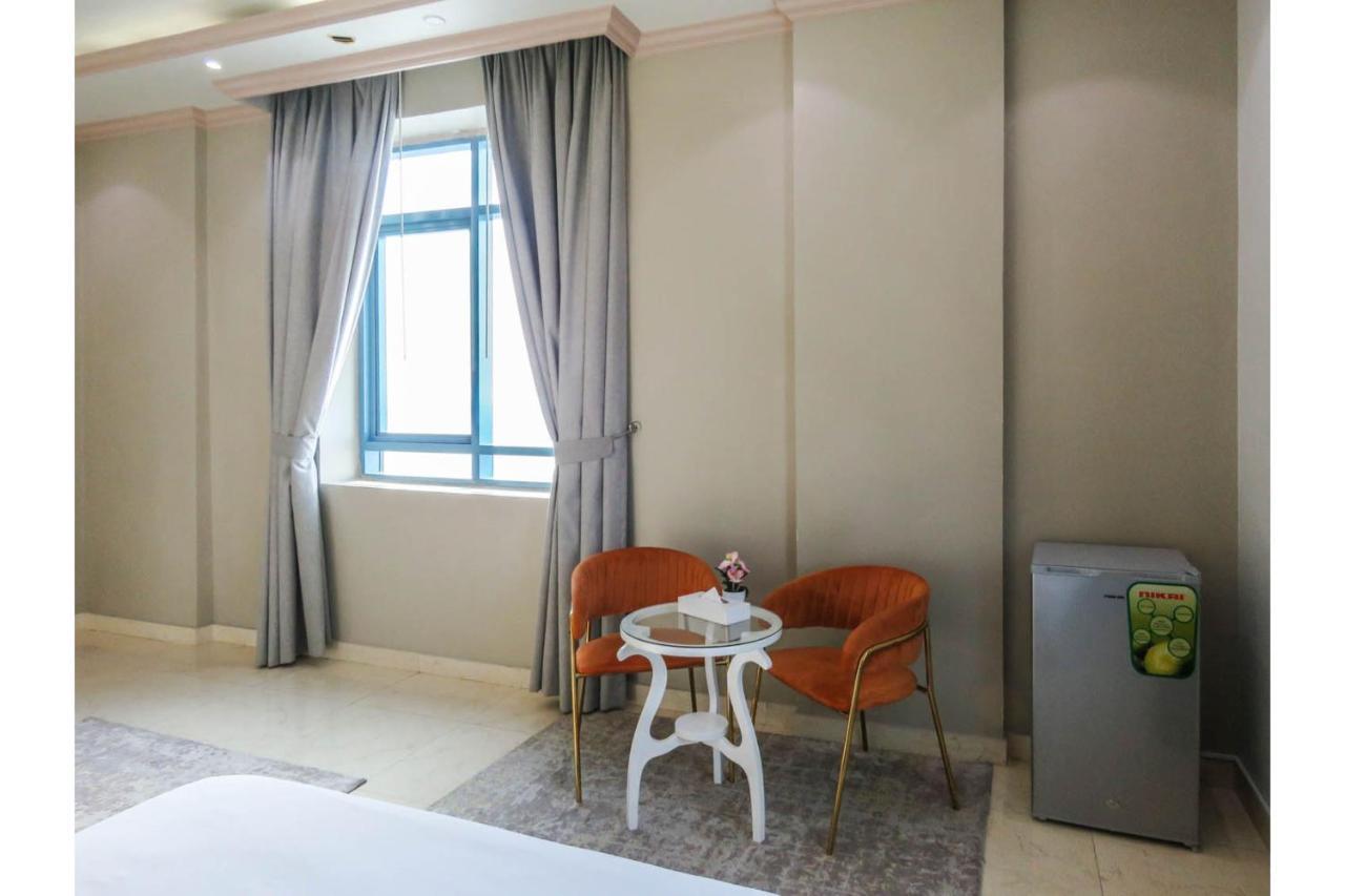 Bareen Hotel Ajman Extérieur photo